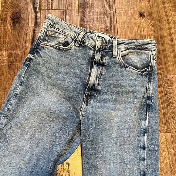 Zara 1975 High Rise Slim Flare Jeans with Slit - Picture 6 of 12